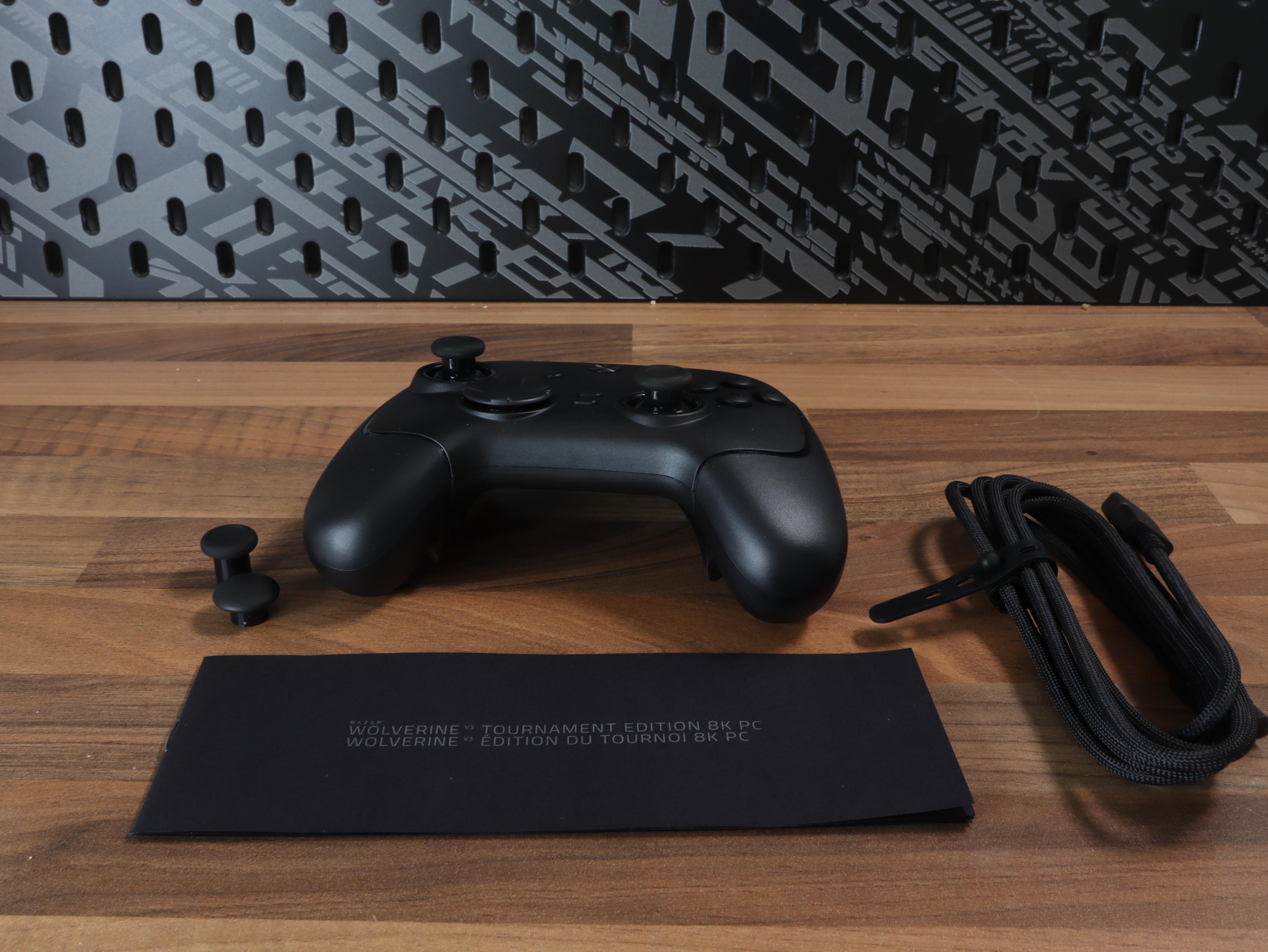 Razer Wolverine V3 Tournament Edition 8K PC Controller Hypertriggers Mecha tactile TMR swappable USB-C.JPG